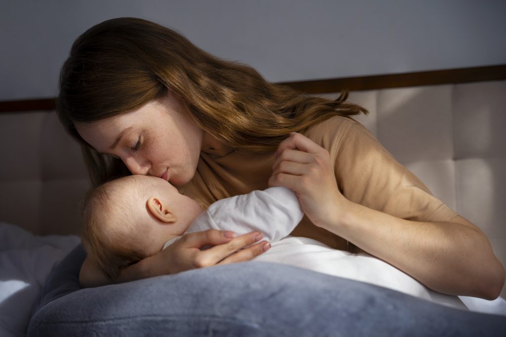 Mae e bebê tranquilos